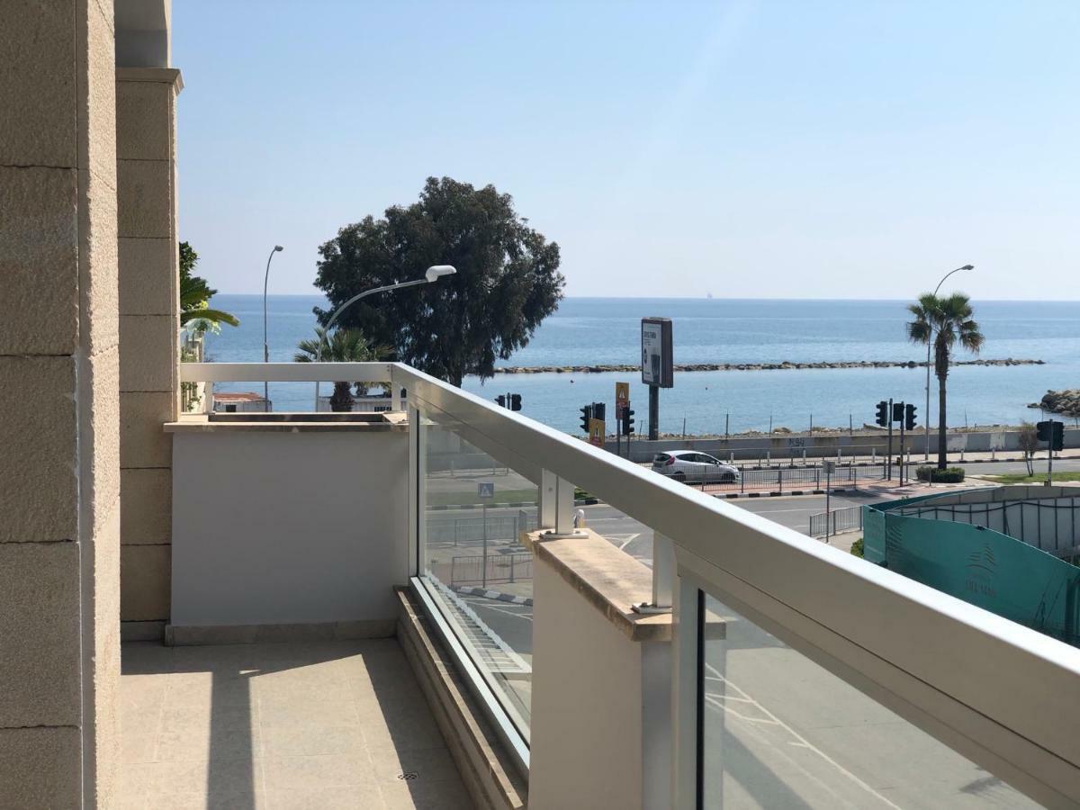 Beachluxe Apartment Limassol Exterior photo